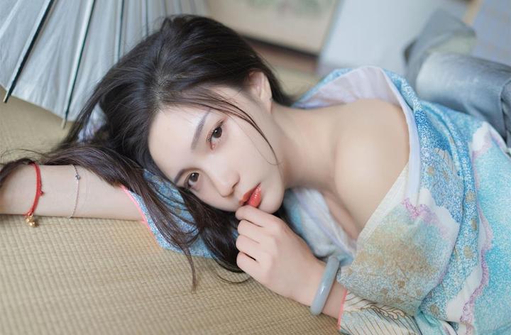 商业广告中的Gogo大胆人体艺术